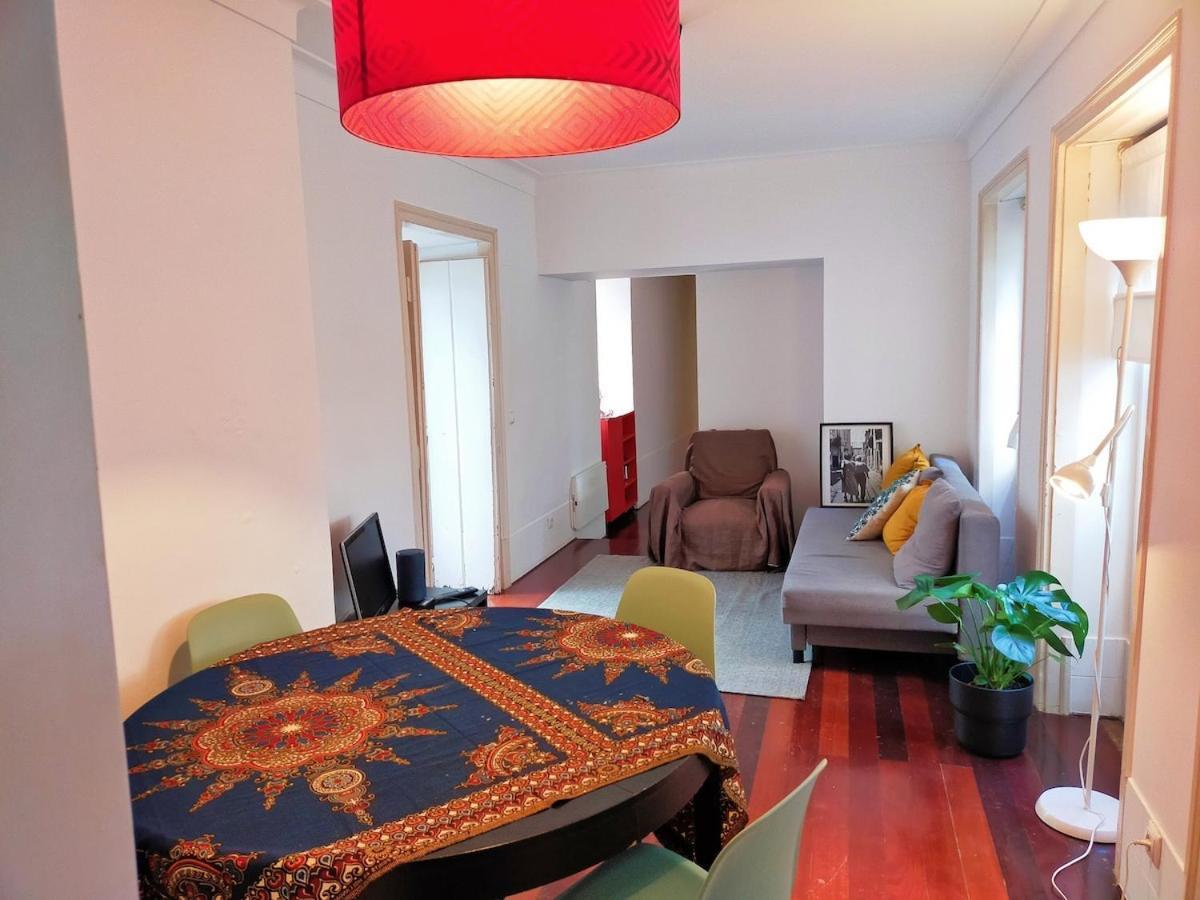 Terrace At Typical Bica And Chiado Apartment Lissabon